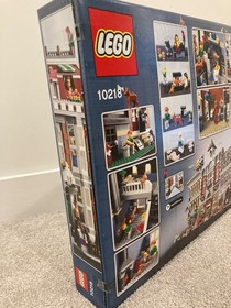 Brand new & Sealed LEGO Creator Expert: Pet Shop (10218) - retired collectible