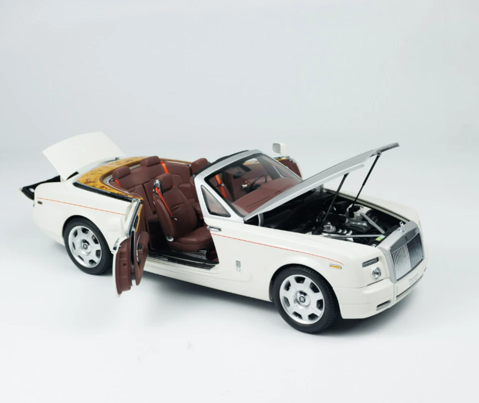 Kyosho 1:18 Rolls Royce Phantom купе с откидной головкой (английский белый) KS08871EW2 - Изображение 4 из 4