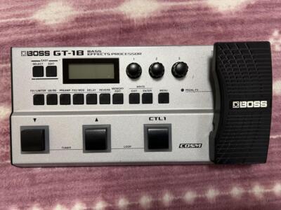 Boss GT-1B Bass-Effektprozessor Multi-Effektpedal für Gitarre Silber