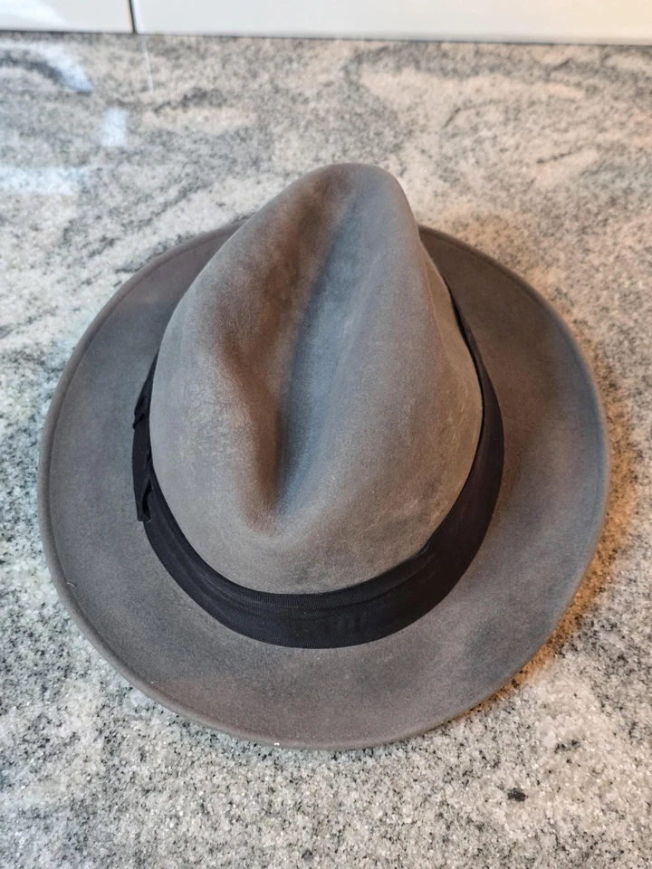 Sombrero Dobbs Fedora ajustado para hombre 7 1/8 fieltro de piel gris hecho en EE. UU. banda negra Foto 4 de 4