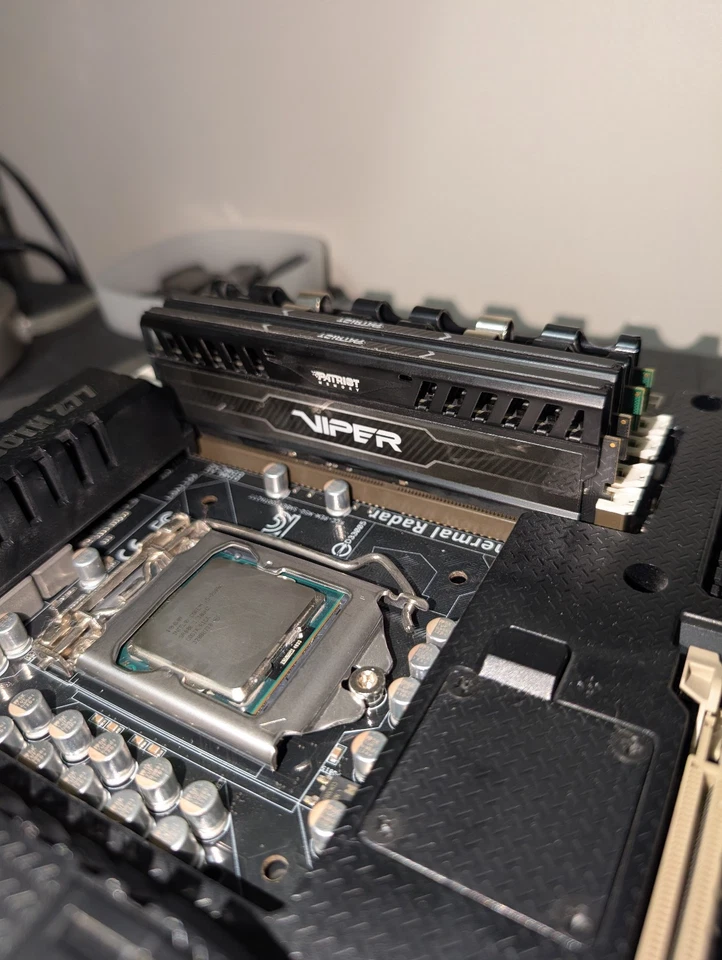 Asus Sabertooth Z77 + i5-2500K + 14GB DDR3 | LGA1155 Retro Gaming Bundle w/ I/O - Image 3 of 4