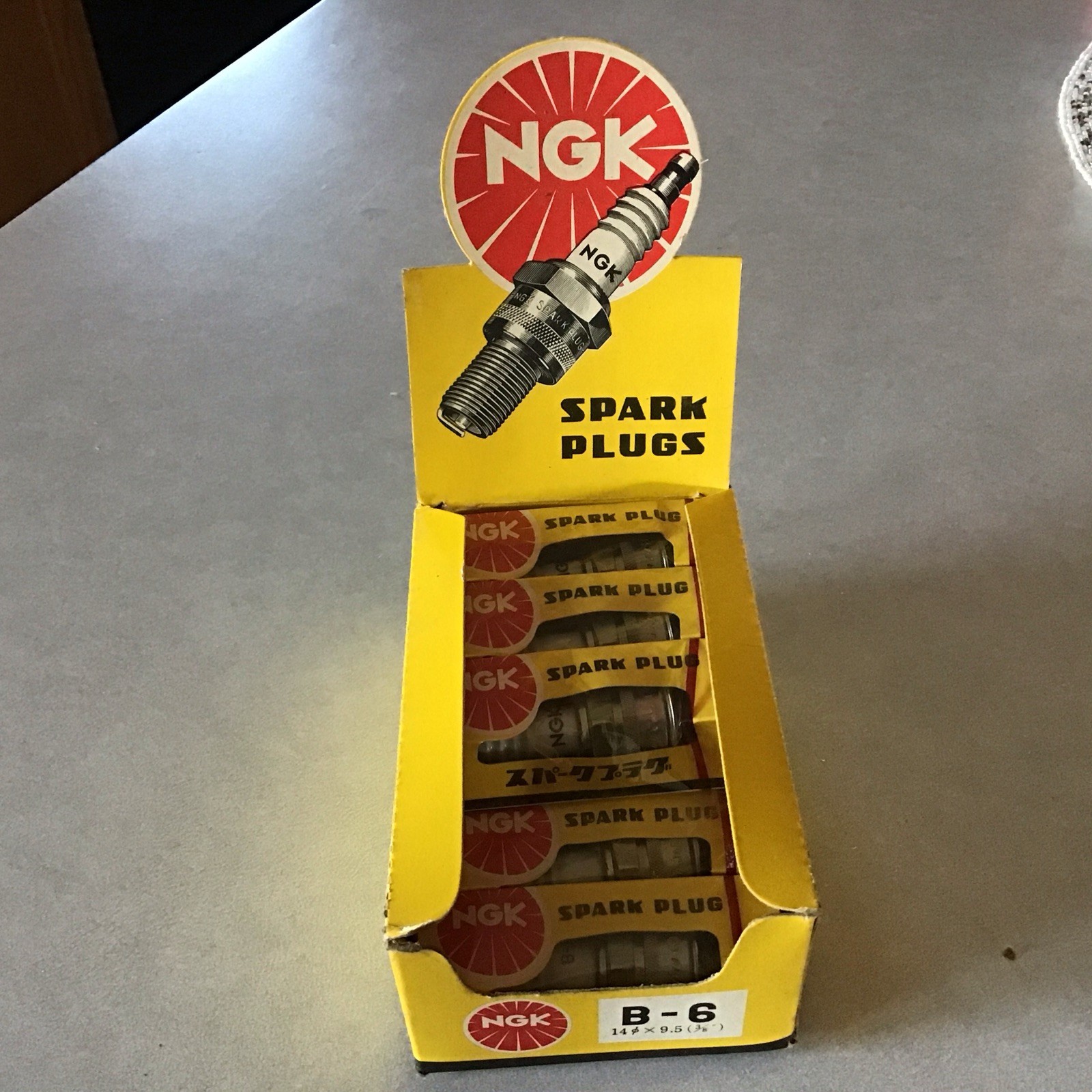 NGK B-6  B6 Spark Plugs Box Of 8 Vintage Rare
