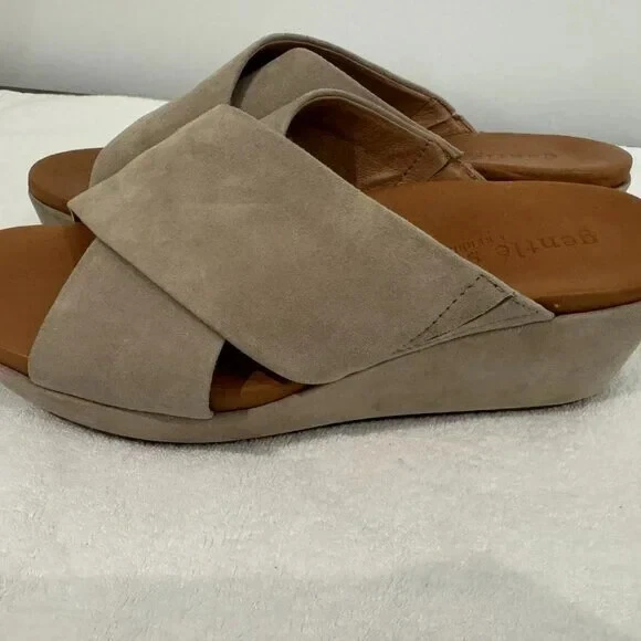 Sandalias Gentle Souls de Kenneth Cole Mikenzie Slide - Tostadas - Talla 8 Foto 4 de 4