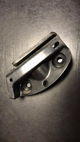 BMW 3ER E90 STOßSTANGE HALTER RECHTS HINTEN 7118194