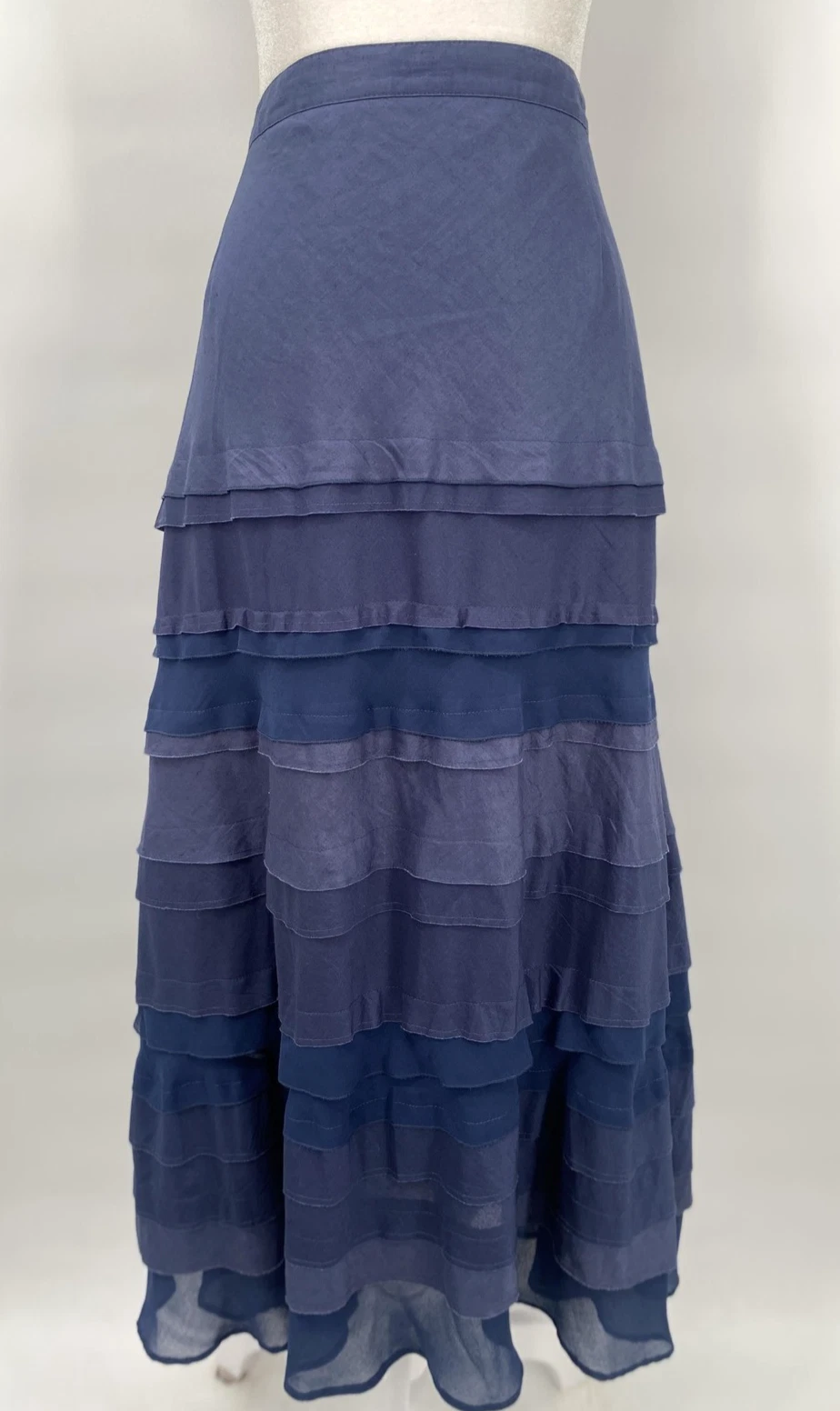 VTG Tally Taylor Rome Paris Skirt Blue 100% Linen Tiered Chic Luxe Maxi Sz 20
Opens in a new window