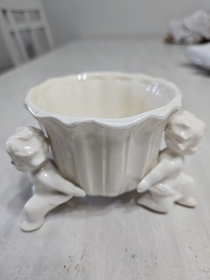 1950's Vintage LEFTON Renaissance 3 Cherubs holding Vase - 3.25'' high/ Sticker