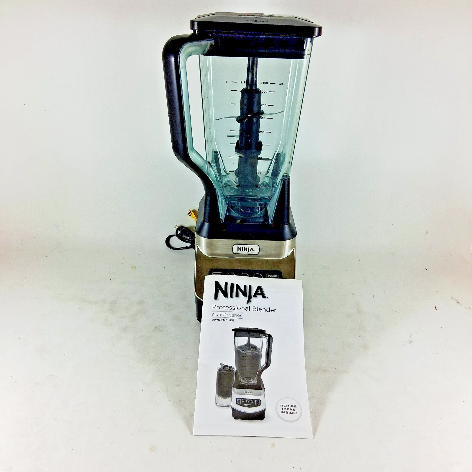 Ninja NJ600 3 Speed Professional Blender - Silver/Black Tested
Opens in a new window or tab