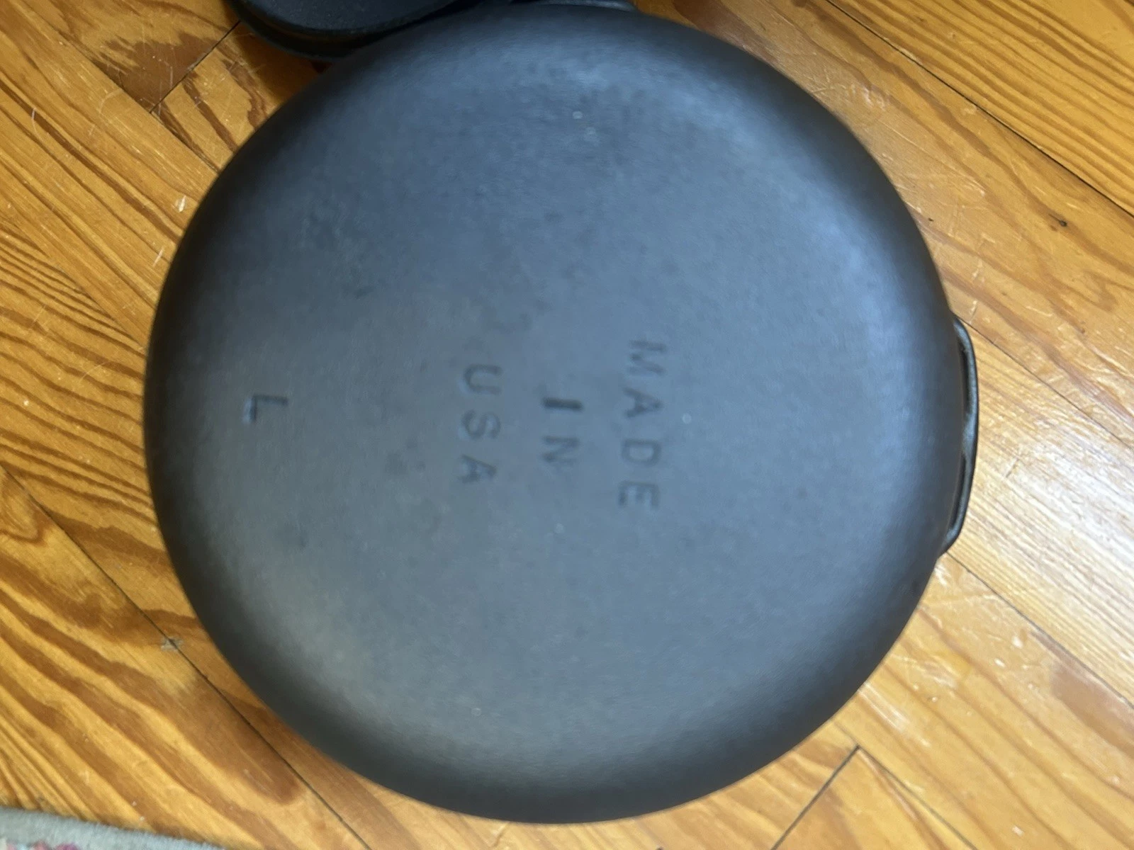 Vintage Lodge Cast Iron 2Quart Dutch Oven With Lid
Opens in a new window or tab