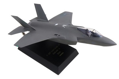 USAF Lockheed Martin F-35A Lightning II Variant A Desk 1/48 Model XX Airplane