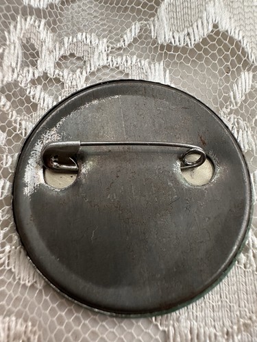 Vintage 1970's Yeah! What’s The Difference Comic Funny 1.6" Pinback Button Pin - Picture 6 of 6