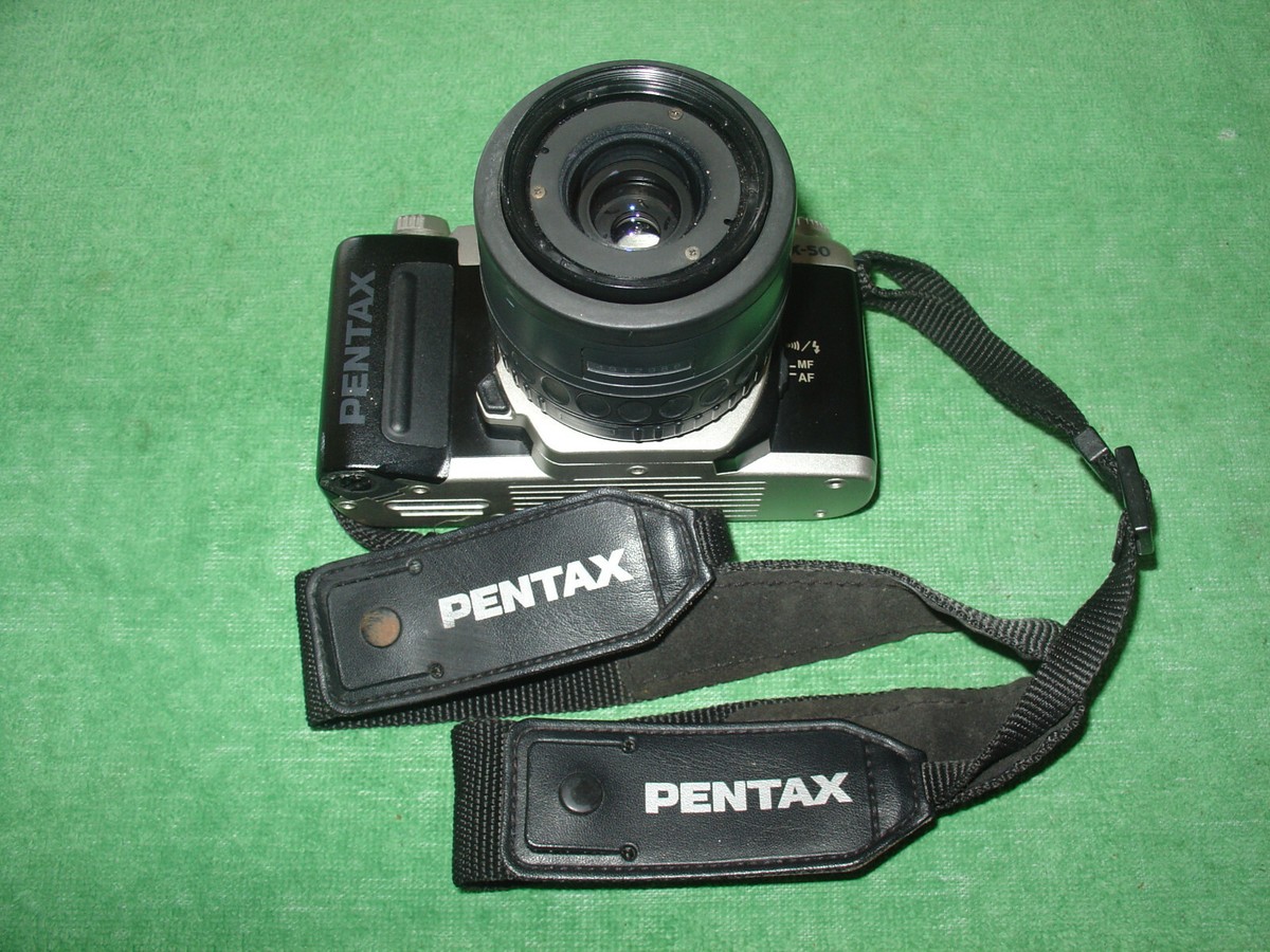 VINTAGE PENTAX ZX-50 35mm FILM CAMERA WITH PENTAX 35-80mm LENS