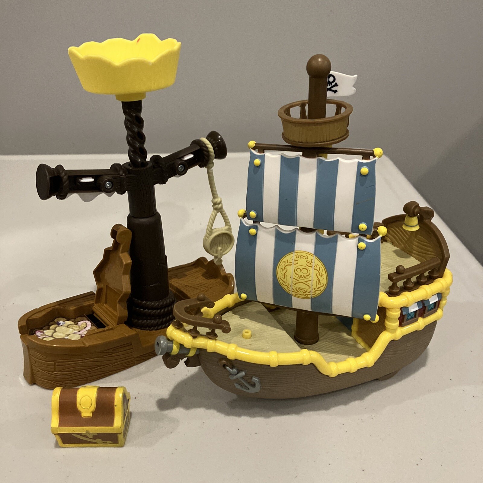 Picture 1 of 12