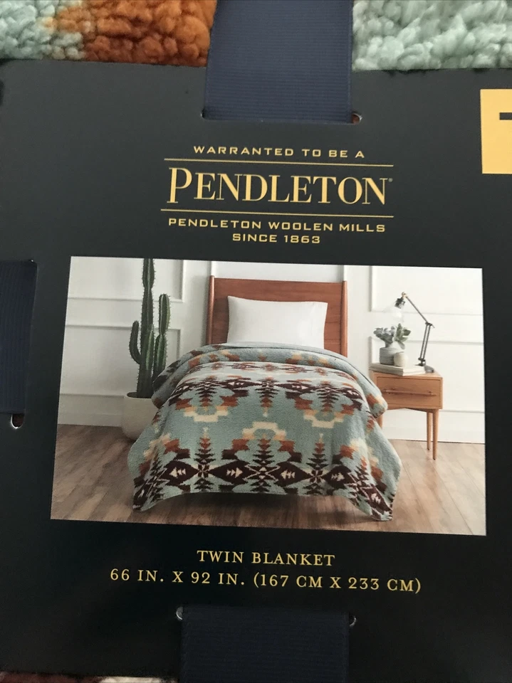 Pendleton Woolen Mills Since 1863 Twin SherpaBlanket 66X92 100% Polyester NWT - Image 4 of 4