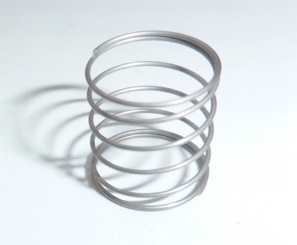 ATARI XE / XL Tastaturfedern 100 St. Keyboard springs set for ATARI XE / XL - Bild 2 von 2