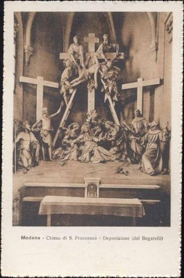 20034316 - Modene, Kirche S. Francesco, Skulpturengruppe mit Christi
