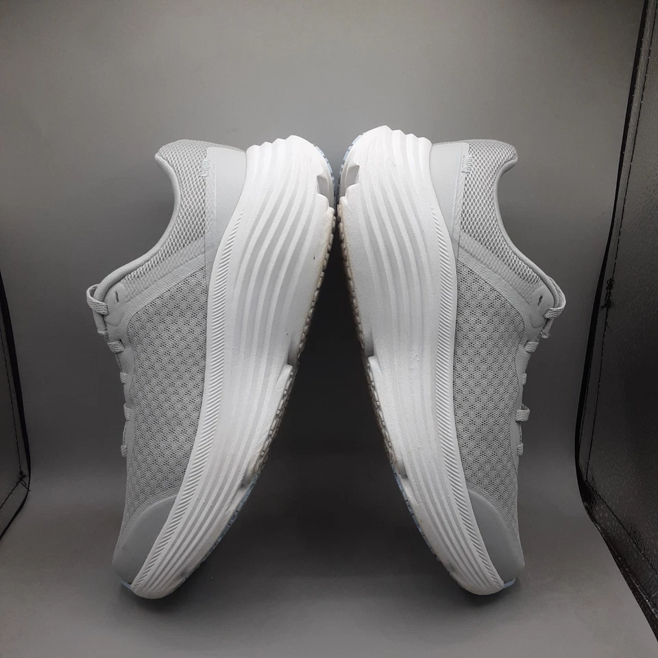 Skechers Max 缓冲奋进运动鞋女式 7M 浅灰色 A7 — 第 3/4 张图片