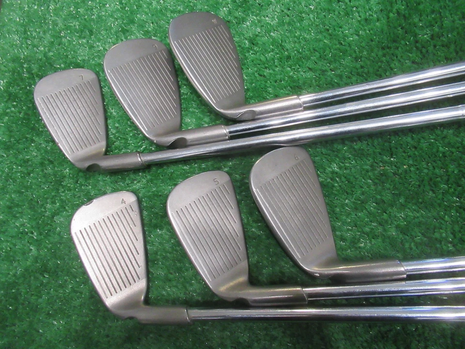 JUEGO DE PALOS DE GOLF PING i10 hierro 4-PW AWT acero rígido buenos agarres hierro derecho nº 8 Foto 4 de 4