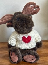 Vintage 1985 Boyds Collection Maynard Moose Plush w/ White Heart Sweater JB Bean