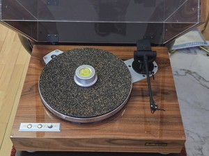 Micro Seiki / Sound House SH-B19 Riemengetriebener Highend-Plattenspieler. Top