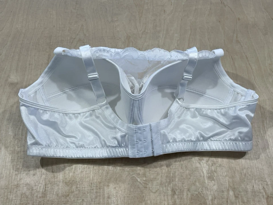 Sutiã cami Comfort Choice renda sem fio gancho traseiro tamanho 40C branco - Imagem 4 de 4