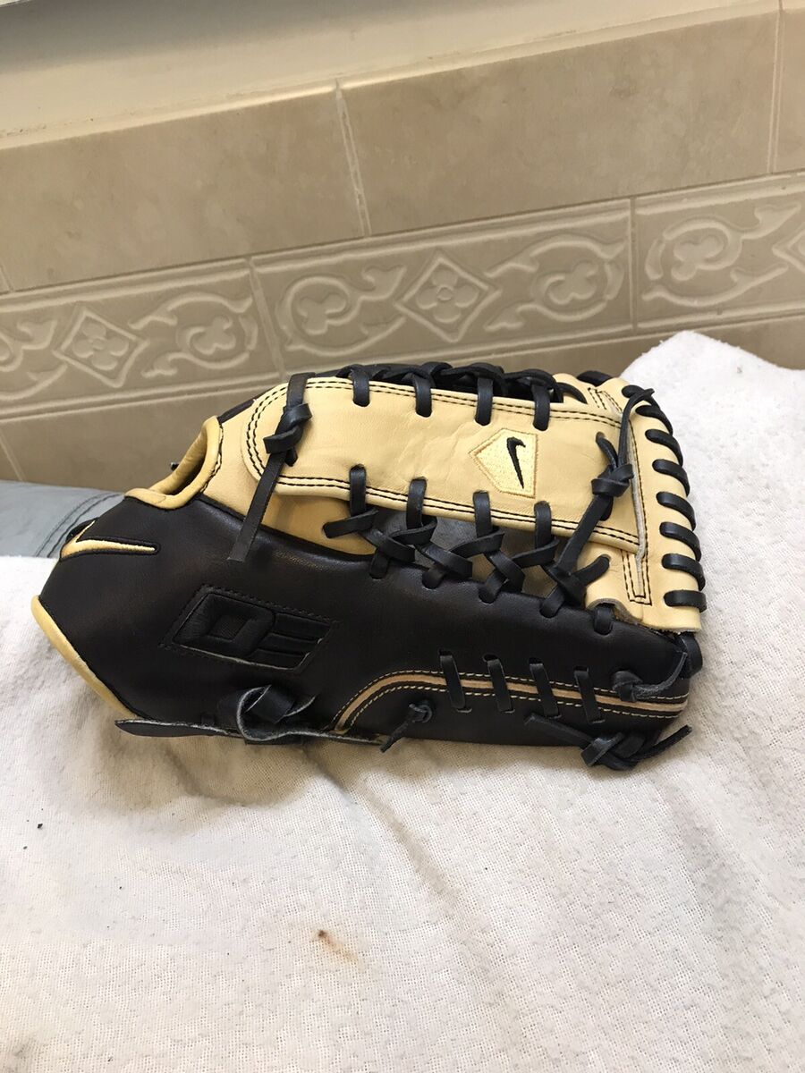 Nike Diamond Elite Show 1150 DWP 11.5” Baseball Glove Right Nike Diamond Elite Show 1150 DWP 11.5” Baseball Glove Right