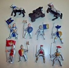 Safari Ltd PVC Figures  Red  Blue Knights, Horses, Catapult Set
