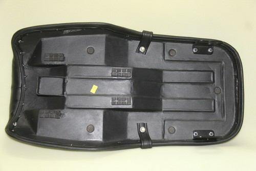 25 inch 1984-1987 Honda GL1200 Goldwing low profile cafe racer seat CODE: A3244 - Picture 7 of 10