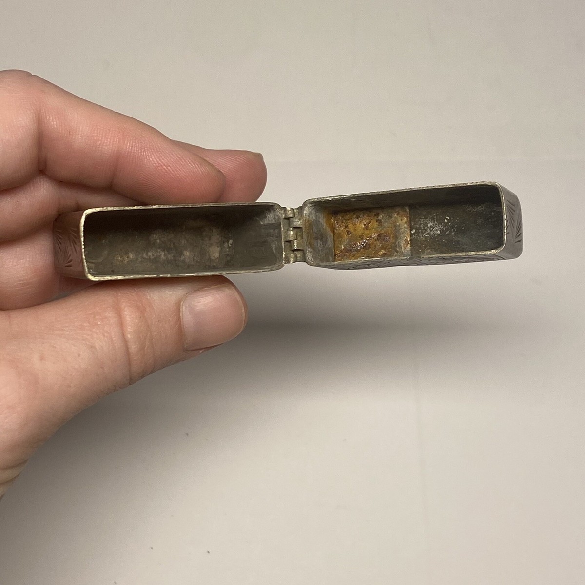 Vintage Sterling Silver Engraved Lighter Case & Zippo Vintage Sterling Silver Engraved Lighter Case & Zippo