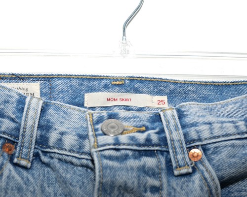 Levi’s Premium Denim Jean Blue Button Down Mom Skirt Sz 25 - Picture 2 of 3