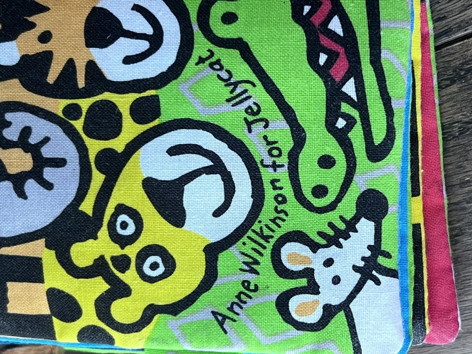 Libro de la selva de animales de peluche para bebés con lindas colas de animales Foto 3 de 4