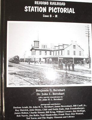 Reading Railroad Station Pictorial Lines G-M. Nice Reading.  Very Good Condition