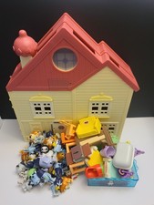 Bluey Ultimate Lights  Sounds Playhouse Home Playset 16 Characters 1 Car 25  