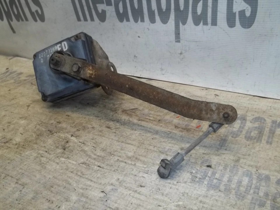 Sensor de conducción de nivel de altura de suspensión trasera Deville Seville Eldorado 22073169 ED Foto 3 de 4