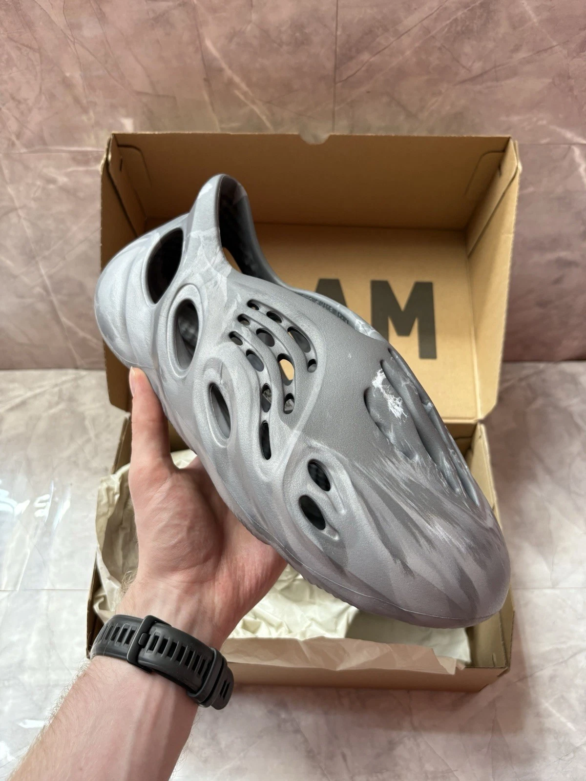 Taglia 6 Uomo Adidas Yeezy Foam RNR 'MX Granite' IE4931