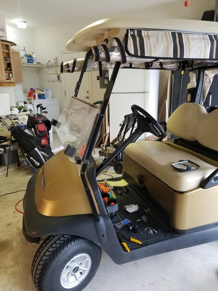 Película envolvente de vinilo dorado mate VVivid Xpo Desert | V152 Foto 3 de 4