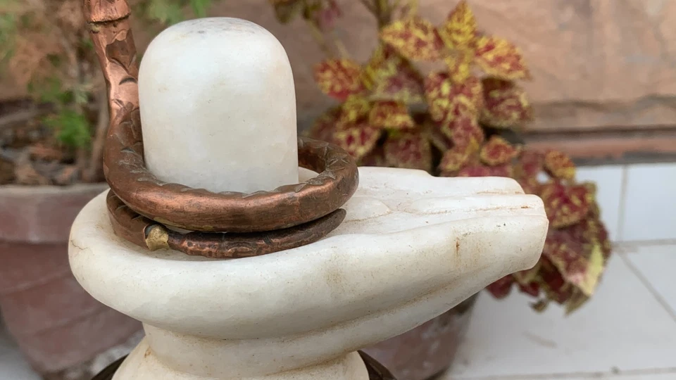 Antigua estatua religiosa hindú de piedra de mármol rara Shiva Lingam Foto 2 de 4