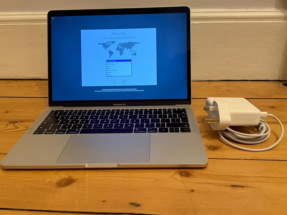 Apple MacBook Pro 13" 2017 · i5 · 8GB · 500GB, photo 1 of 5