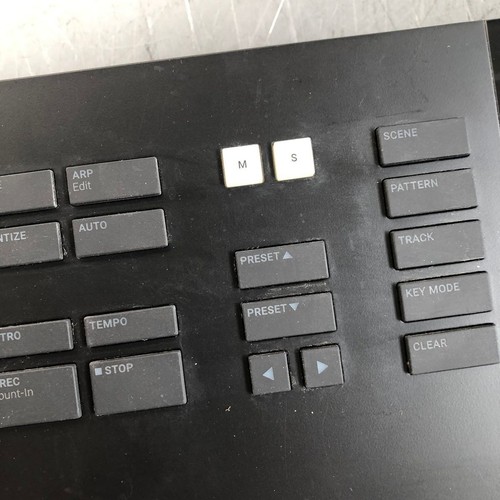 Native Instruments Komplete Kontrol S49 Mk2 49-key Midi Keyboardd - Picture 2 of 2