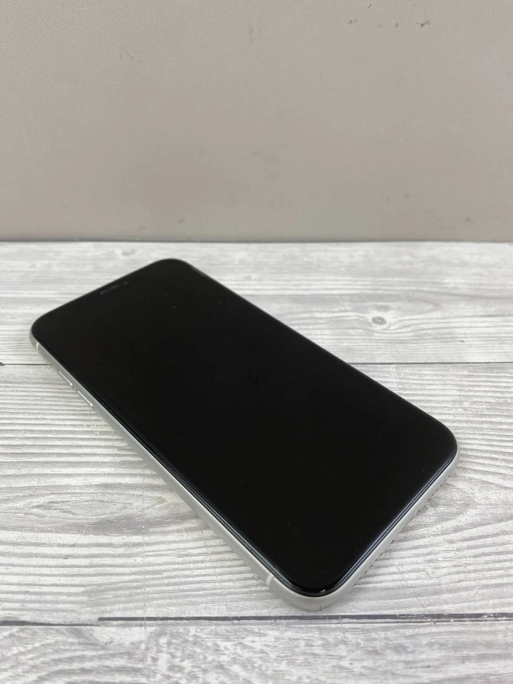 Apple iPhone XR · 128GB, photo 1 of 5