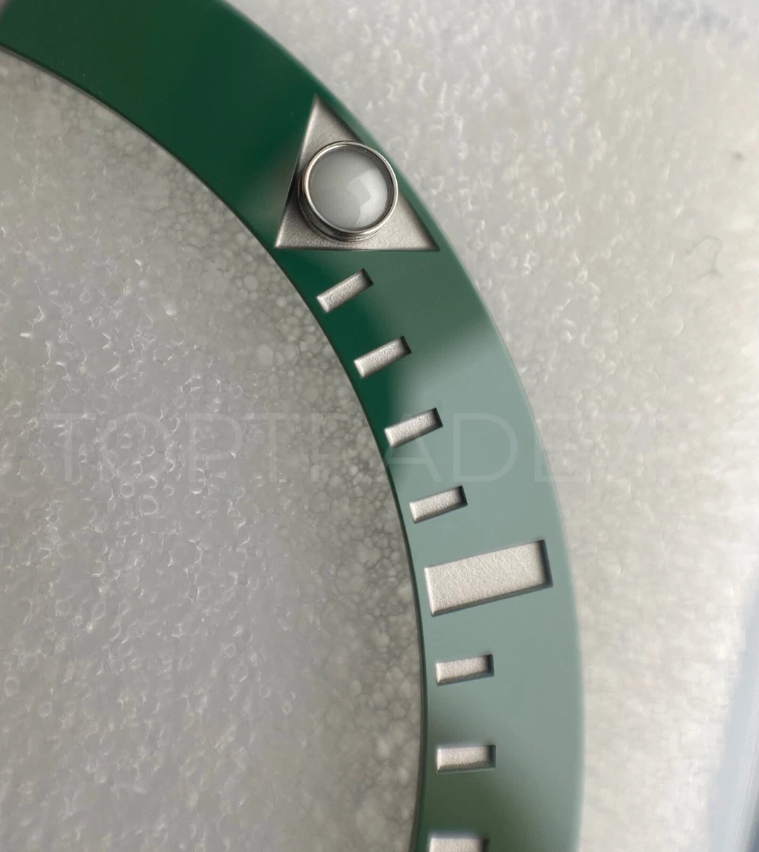 ROLEX 41mm Stainless Steel Submariner Kermit Green Ceramic Bezel Mod –  Sant Blanc