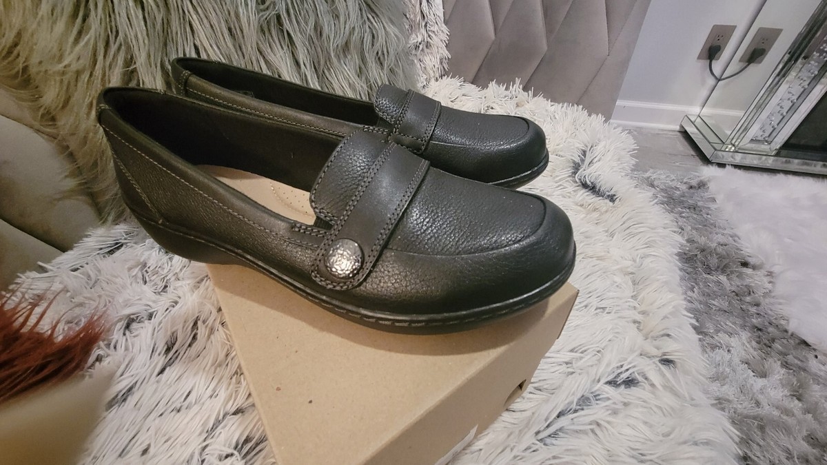 Clarks Women's Cora Daisy Loafer Black Tumbled Leather New In