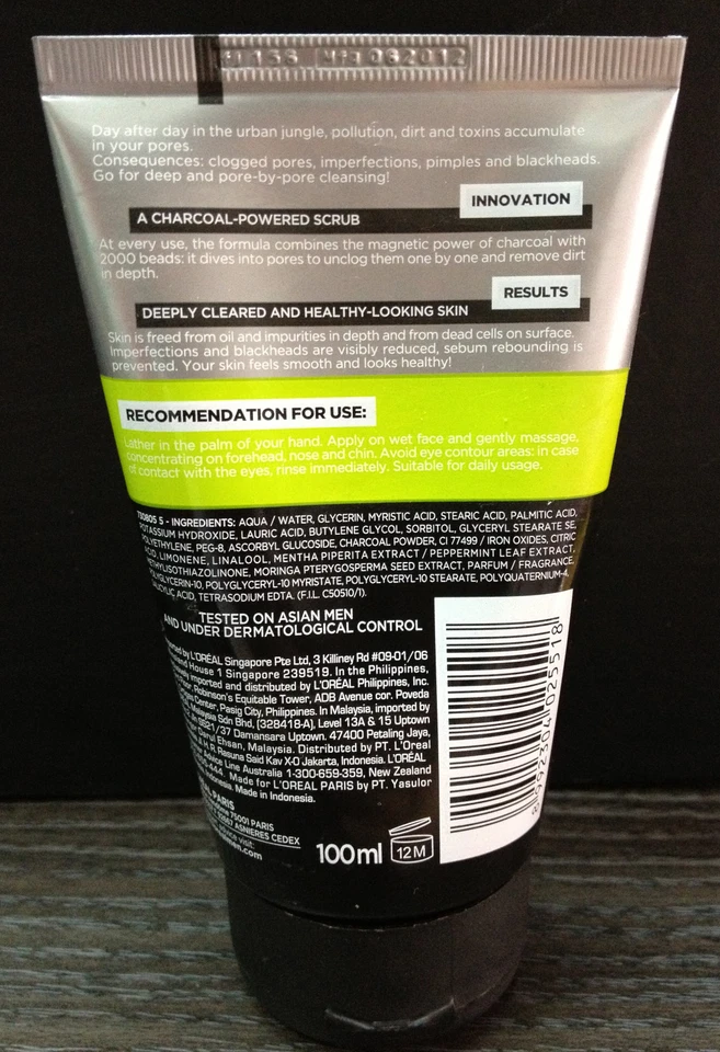 100 ml LOREAL MEN EXPERT Exfoliante de carbón mate puro - Limpiador de espuma para lavado facial para acné Foto 2 de 3