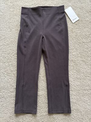 【新品・未使用】lululemon｜Softstreme ｜クロップパンツ lululemon Ribbed Softstreme Zip-Leg High-Rise Cropped Pant