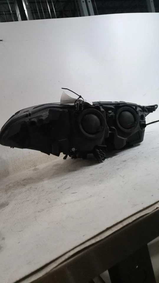 Used Left Headlight Assembly fits: 2017 Ford Fusion halogen w/LED accent Left Gr - Image 2 of 4