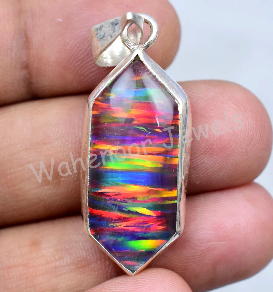 Hermoso colgante de plata de ley 925 de 27,75 quilates de ópalo de fuego certificado Foto 2 de 4