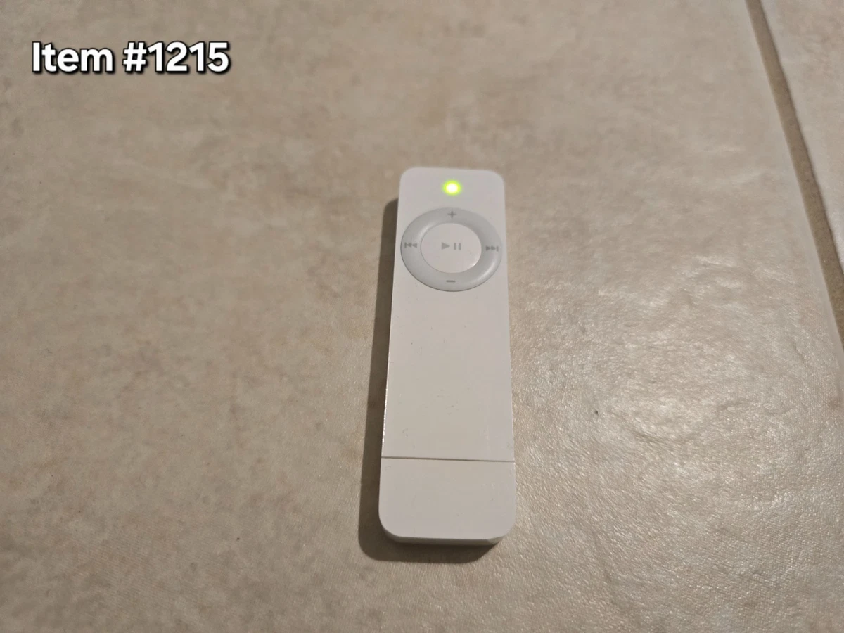 25+ iPod Shuffle 1st Generation USB 2.0 Connectivity MP3 Players