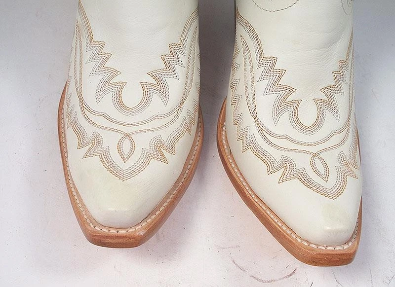 ARIAT WOMEN'S 8 B WHITE LEATHER TALL CASANOVA WESTERN BOOTS SNIP TOE - Image 2 of 4