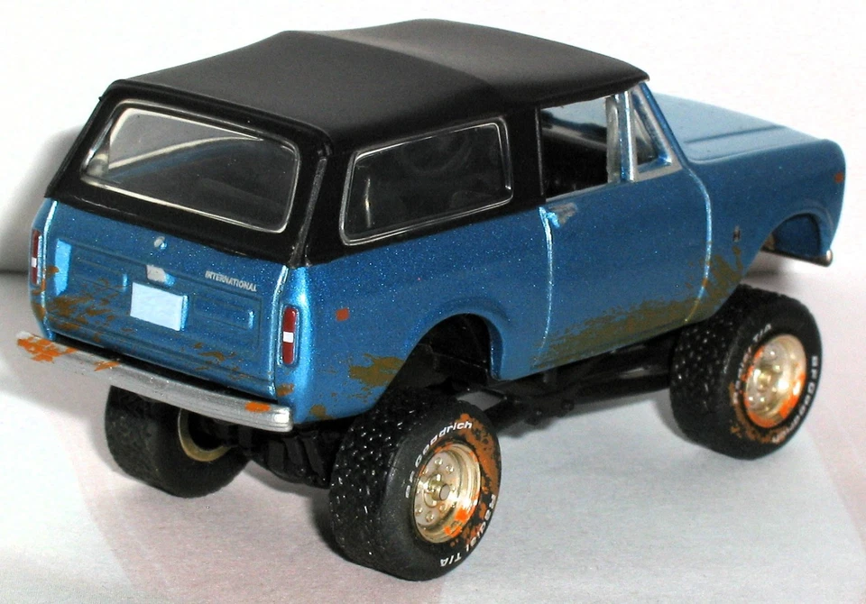 1/64 = 1978 78 INTERNATIONAL HARVESTER _ SCOUT II 4X4 / Rubber Tire = Hood Open - Image 2 of 3