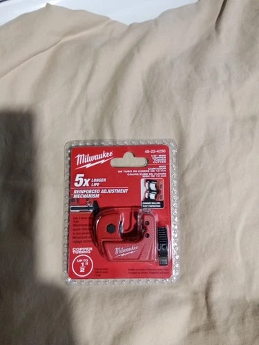 NEW MILWAUKEE 48-22-4250 1/2" MINI COPPER TUBING CUTTER