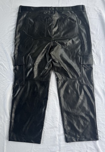 Abercrombie & Fitch Pants Women’s Plus 36 22 Black Vegan Leather Cargo Curve - Picture 2 of 4